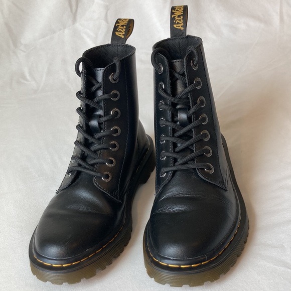Dr. Martens Shoes - Dr Martens Luana lace up black boots, nearly new Women’s 6, EU 37